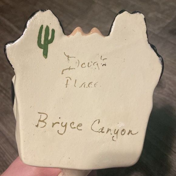 Cow Vase - Picture 4 of 4